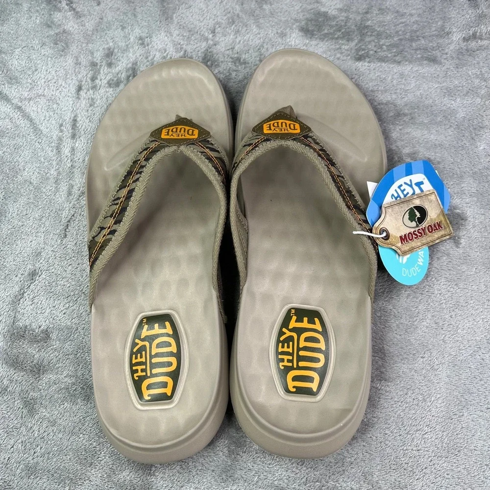 Hey Dude Myers Mossy Oak Thong Sandals Mens 9 Camo Comfort Flip Flops Summer NWT
